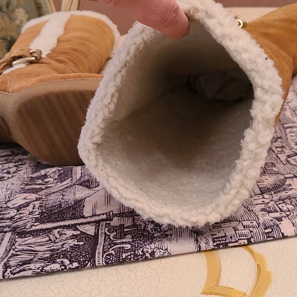 Michael Kors winter boots - Picture 9 of 9